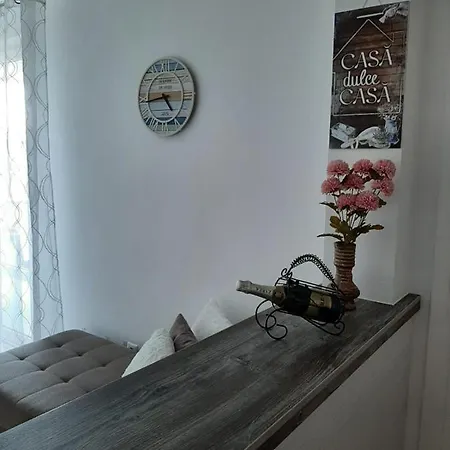 Chic Apartament Deva Exterior photo